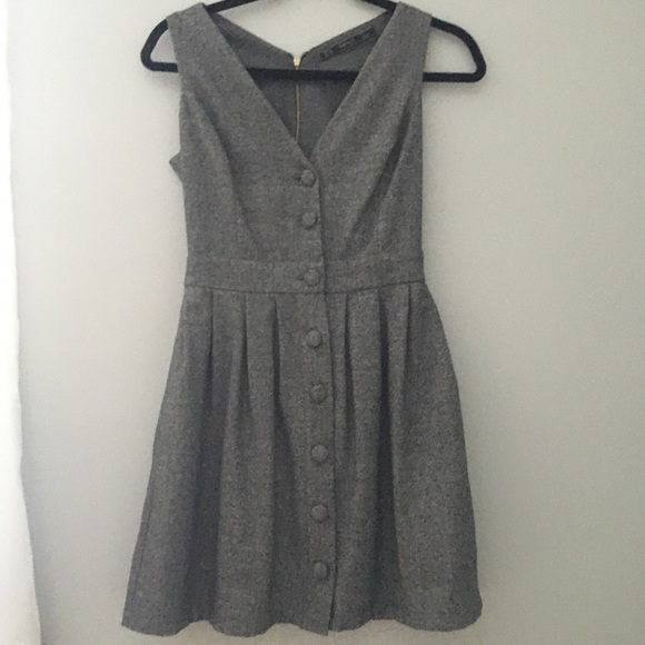 Grey Button-Down Dress 👗 - Picture 3 of 5